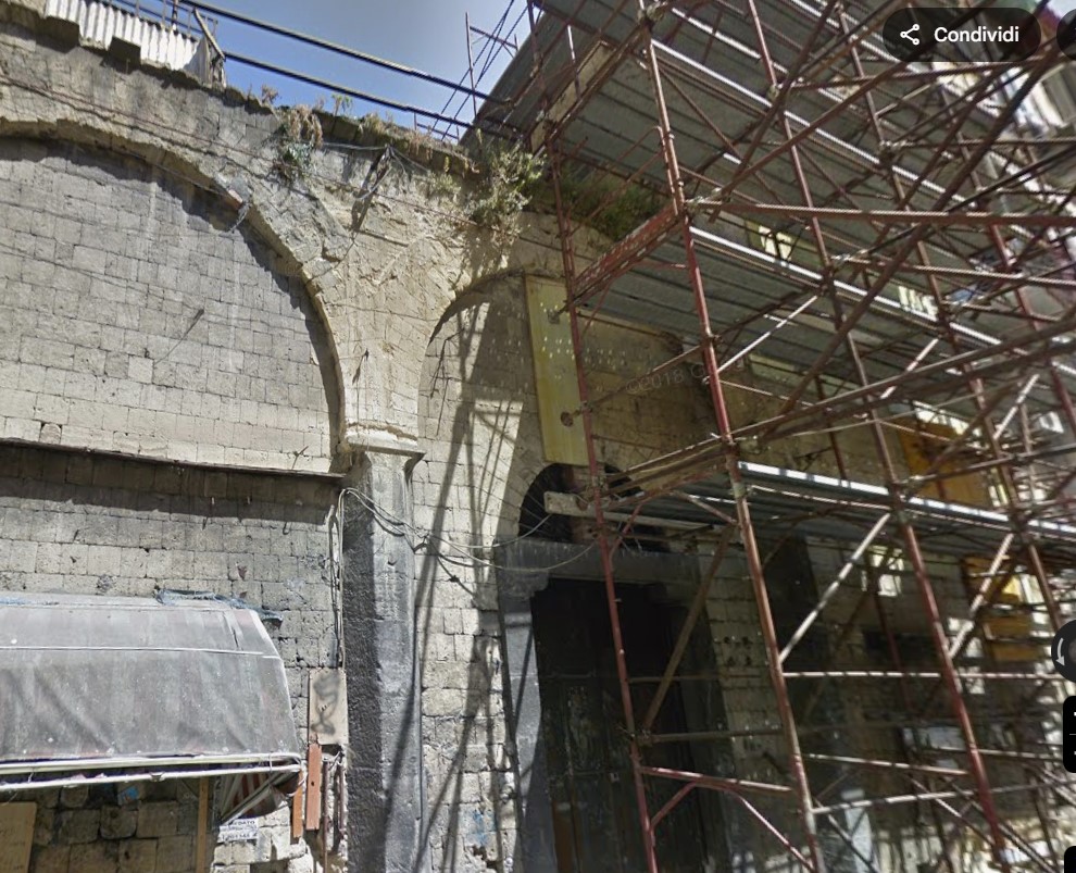chiesa inagibile rudere Forcella Napoli