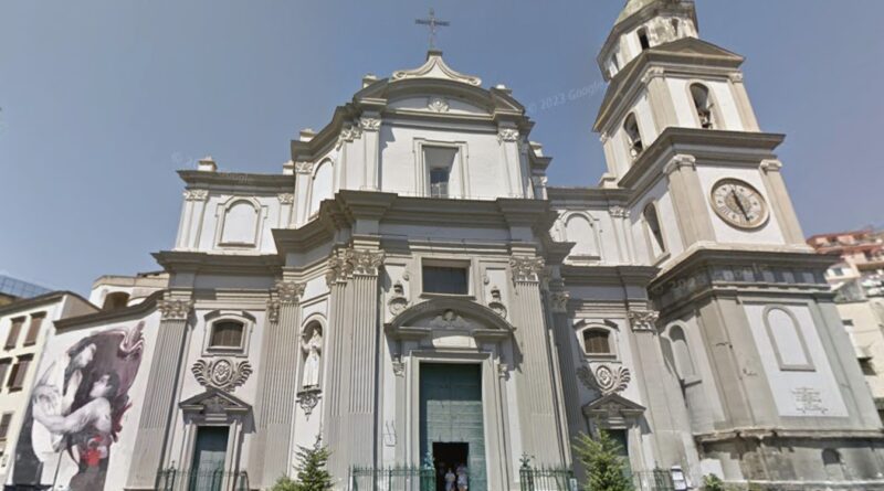 BASILICA DI SANTA MARIA DELLA SANITA' NAPOLI