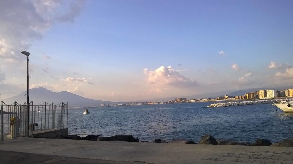how to get to porto di castellammare from naples without a car railway view